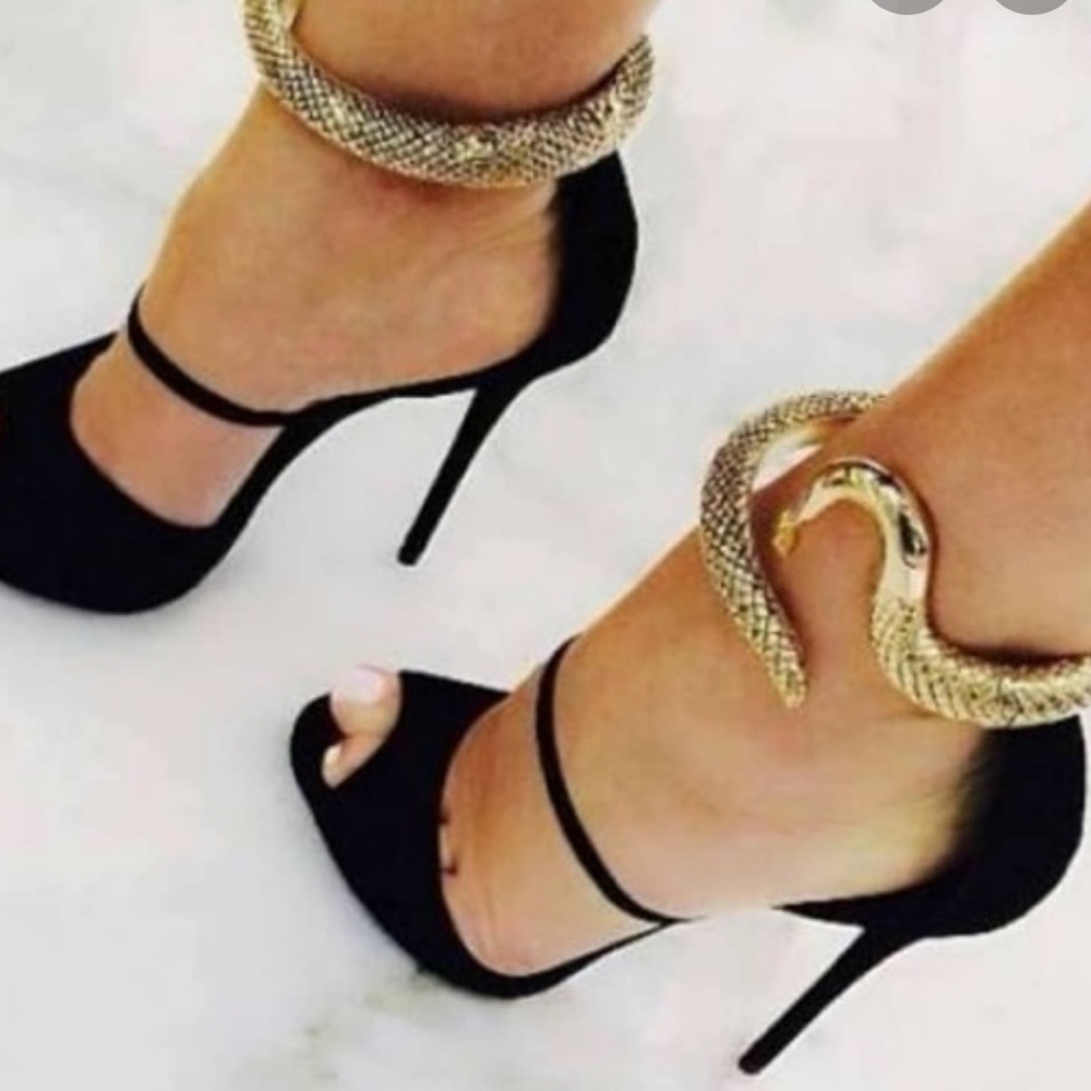 Authentic Giuseppe snake heels
